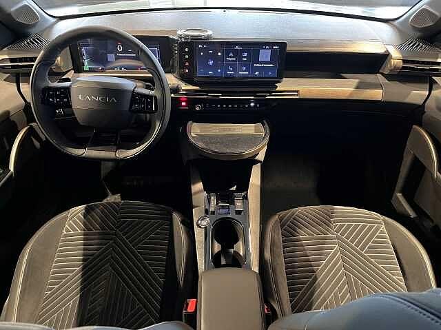 Lancia Ypsilon 1.2 Hybrid e-DCT LX