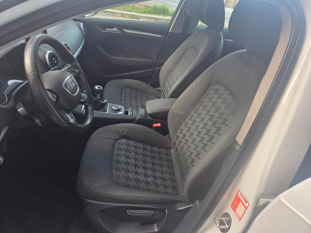 AUDI A3 ANNO 2016 1.6 TDI 110 CV EURO6 LED NAVIG KMCERT