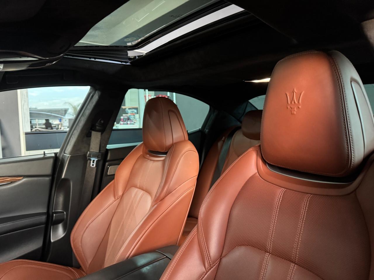 Maserati Ghibli V6 430 CV Q4 Gransport