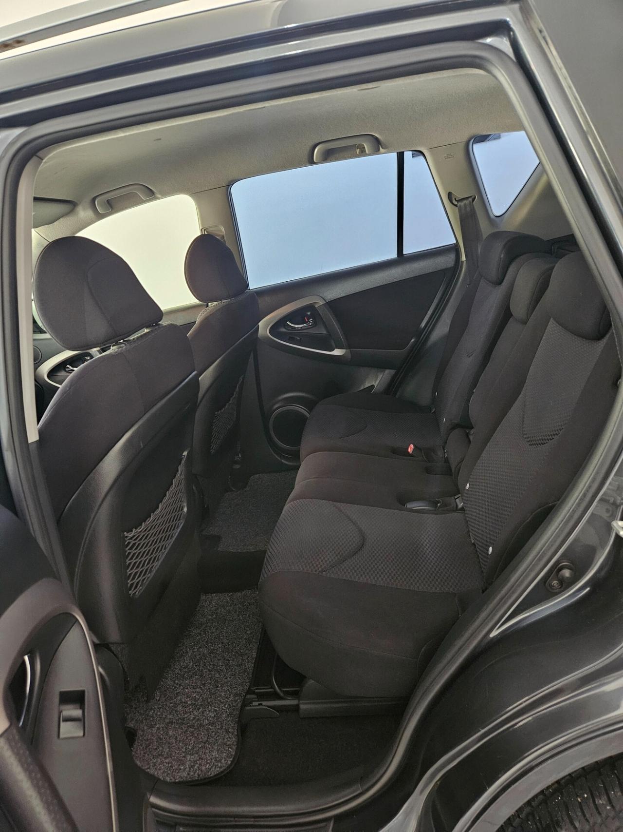 Toyota RAV 4 RAV4 2.2 D-4D 136 CV Sol