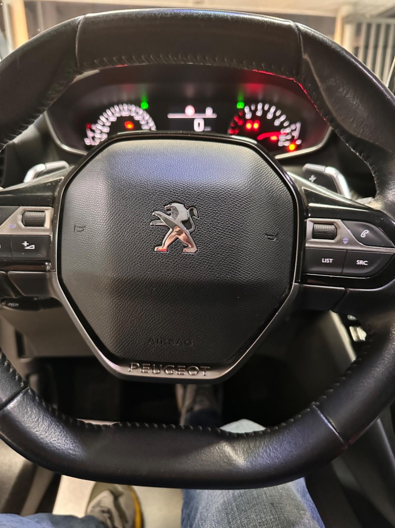 Peugeot 2008 BlueHDi 130 S&S EAT8 Allure Navi Pack