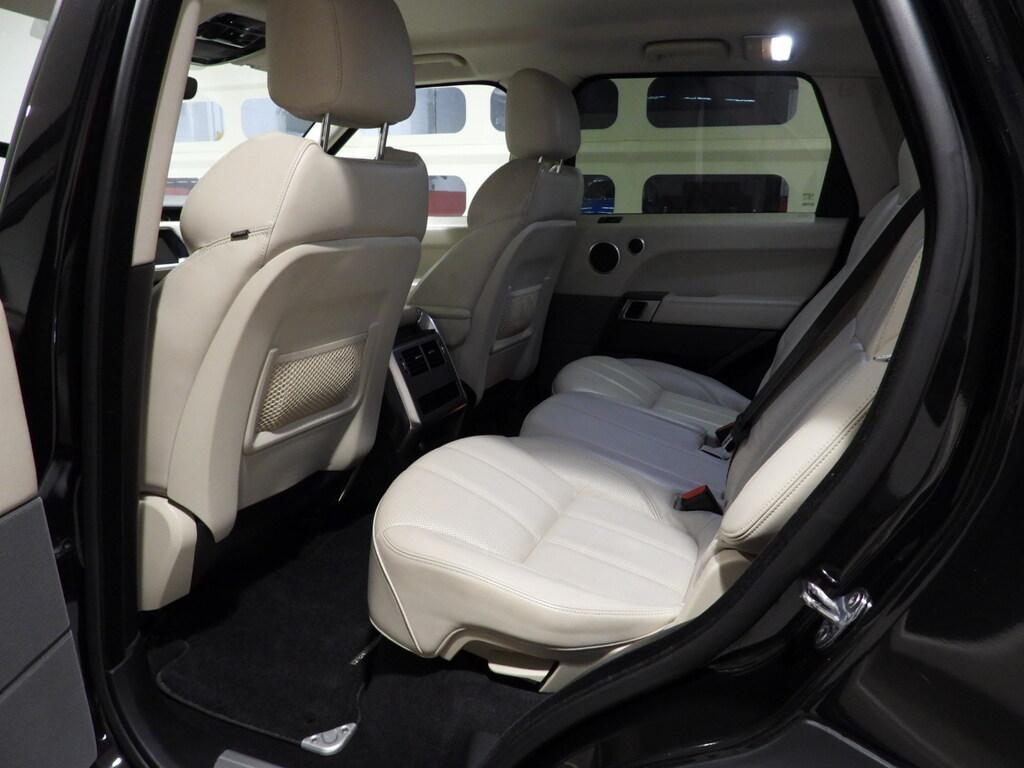 Land Rover Range Rover Sport 3.0 TDV6 HSE 4WD Auto