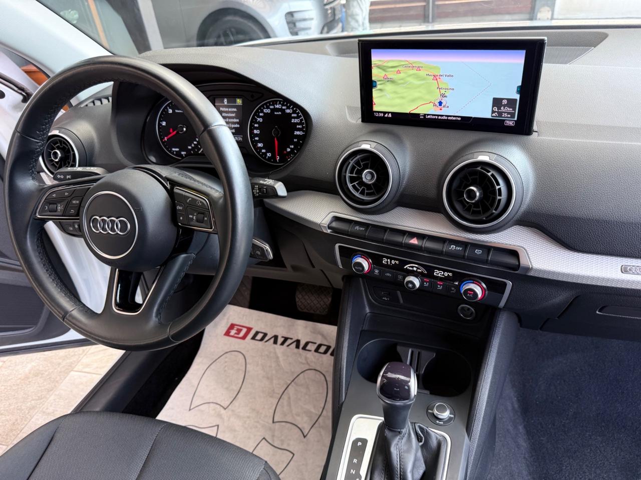 Audi Q2 30 TDI S tronic Identity Black
