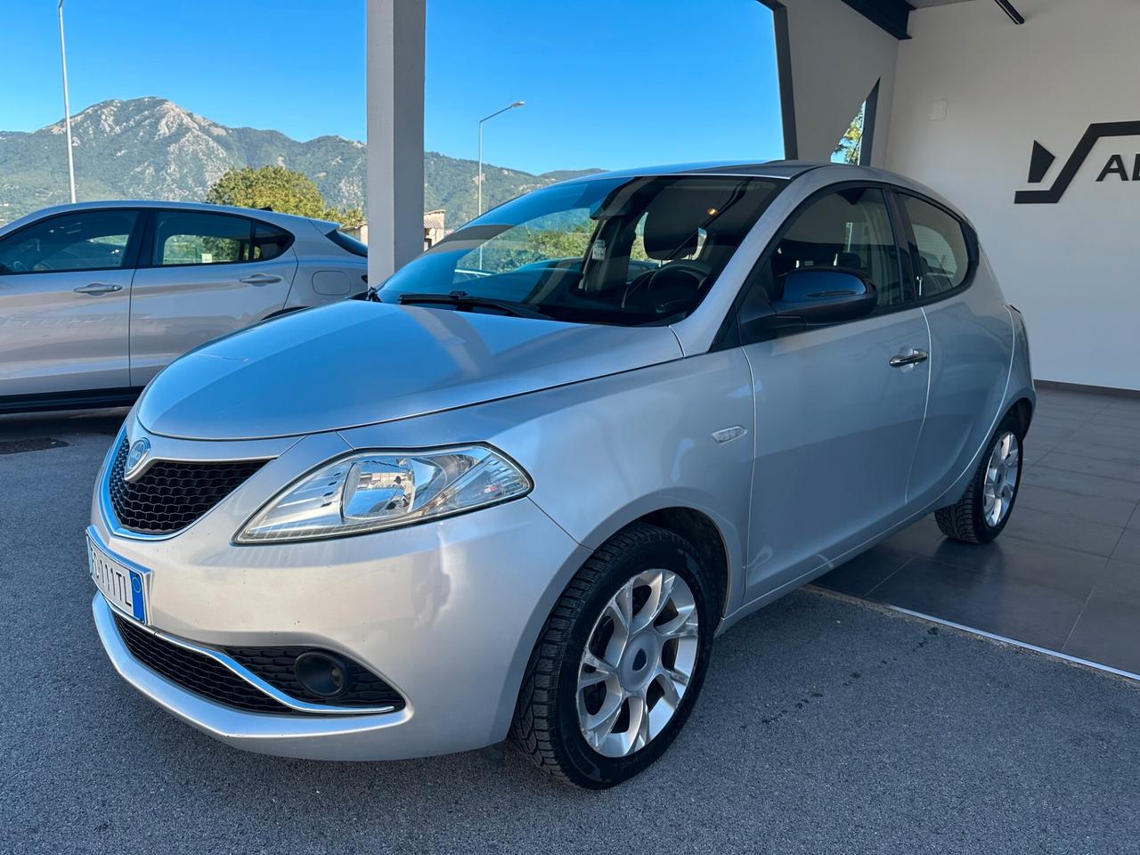 Lancia Ypsilon 1.3 MJT 16V 95 CV 5 porte S&S Gold