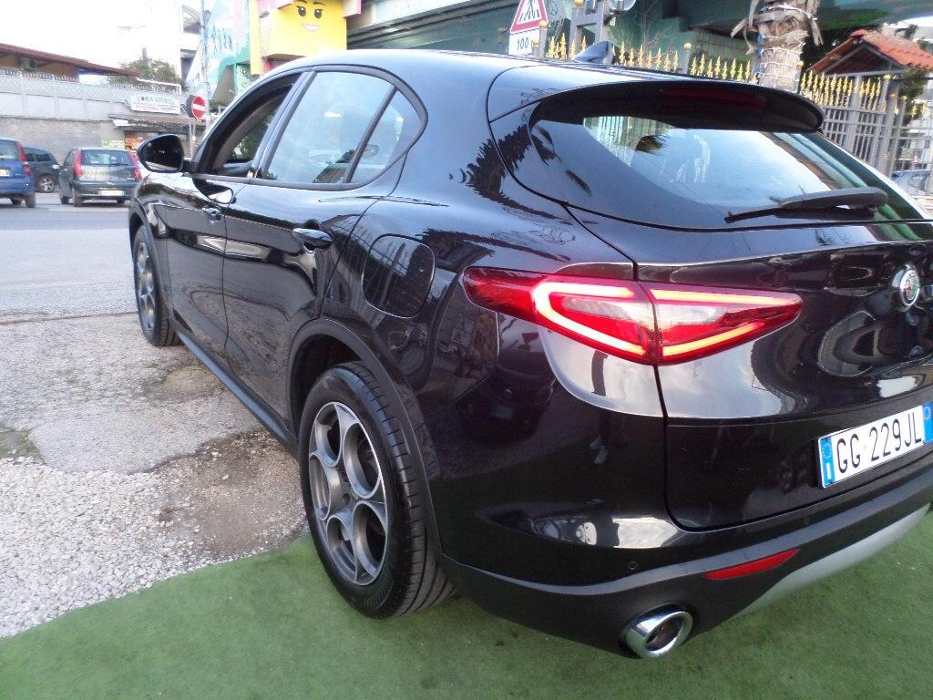 Alfa Romeo Stelvio 2.2 Turbodiesel 160 CV AT8 RWD Rosso Edizione
