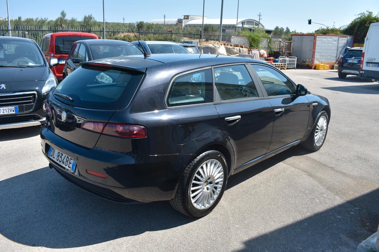 Alfa Romeo 159 1.9 JTDm Sportwagon Distinctive- 2007