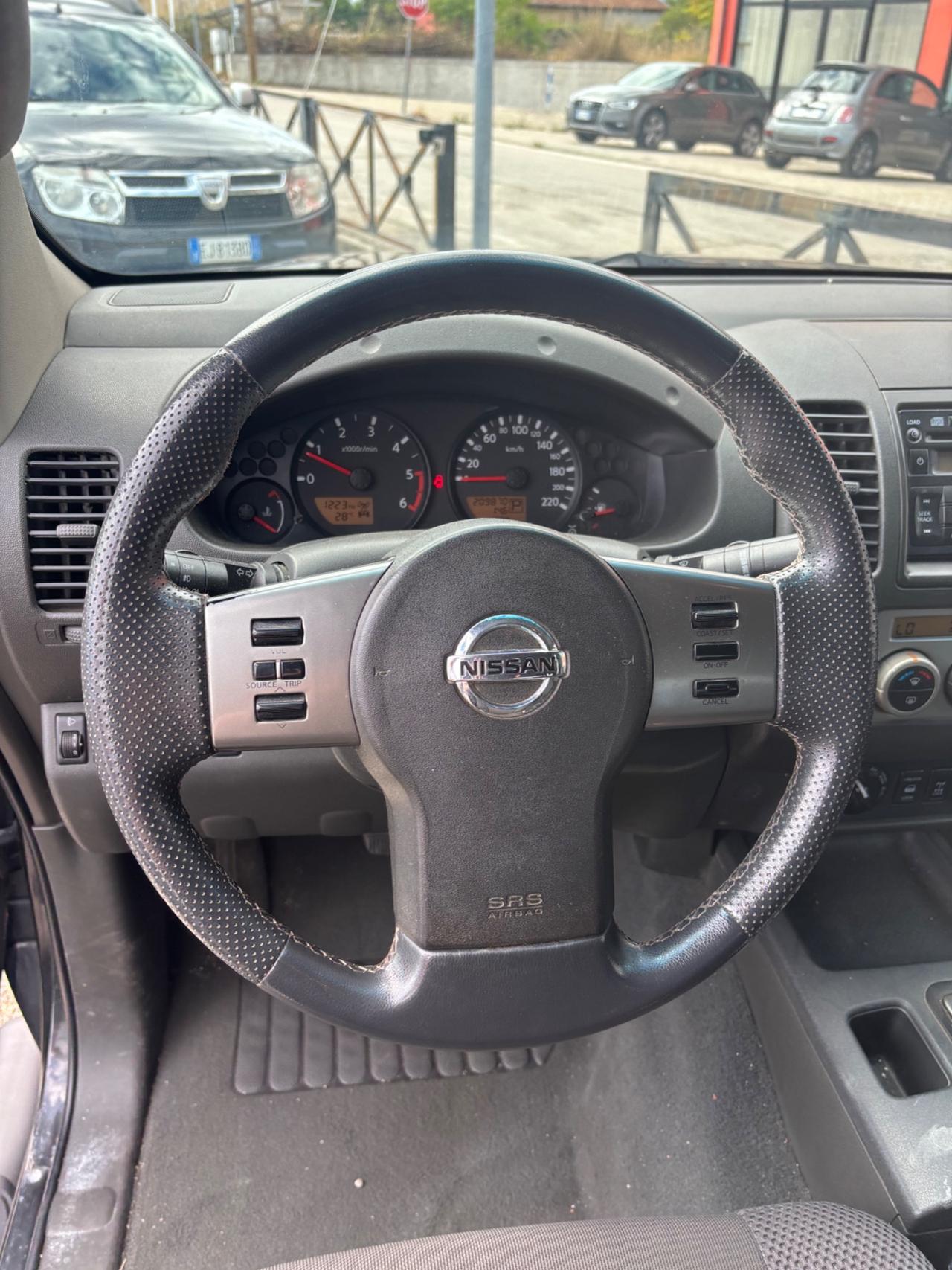 Nissan Navara 2.5 dCi 4 porte Double Cab SE