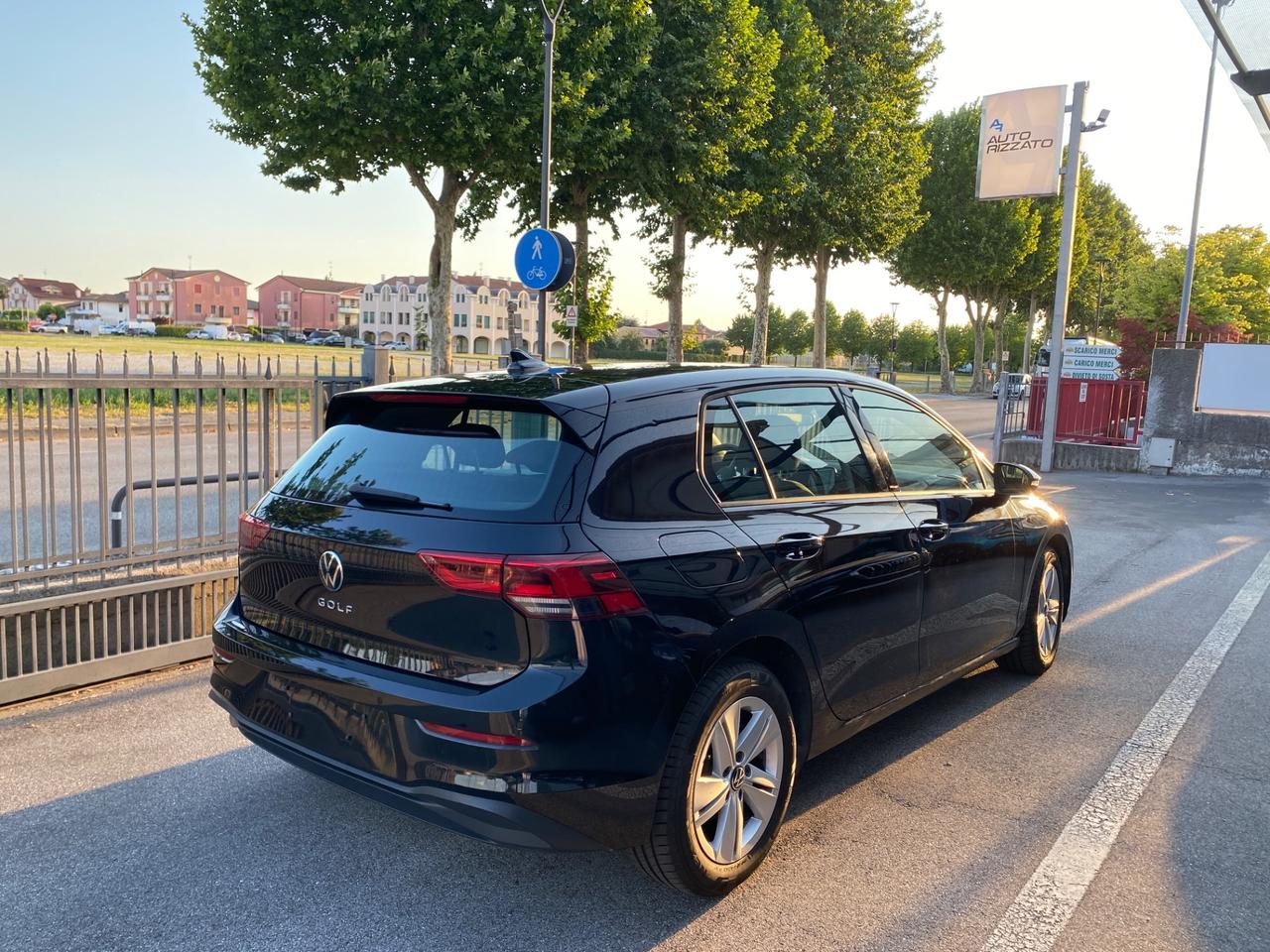 Volkswagen Golf 1.0 TSI EVO Life - OK NEOPATENTATI
