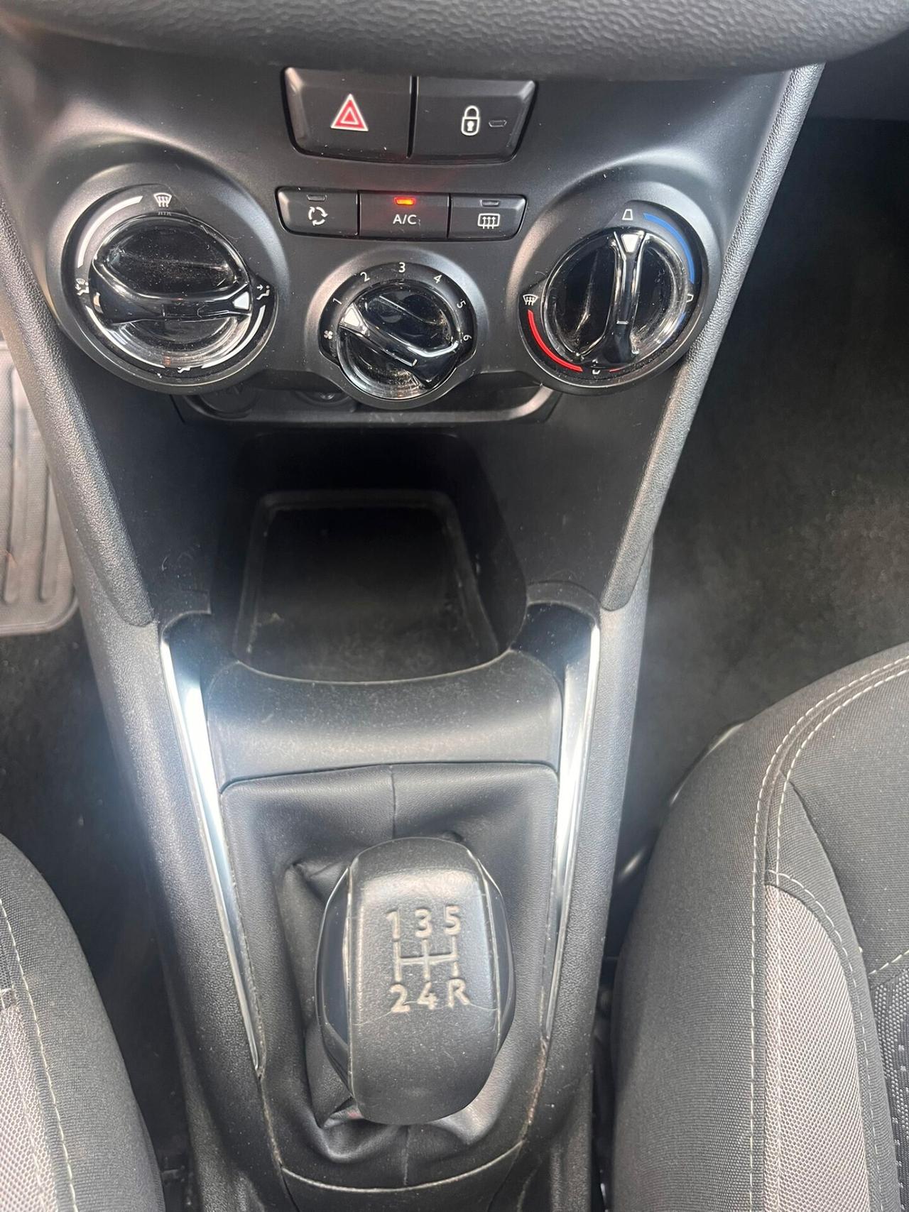 Peugeot 208 1.2 VTi 82 CV 5 porte Allure - 2012