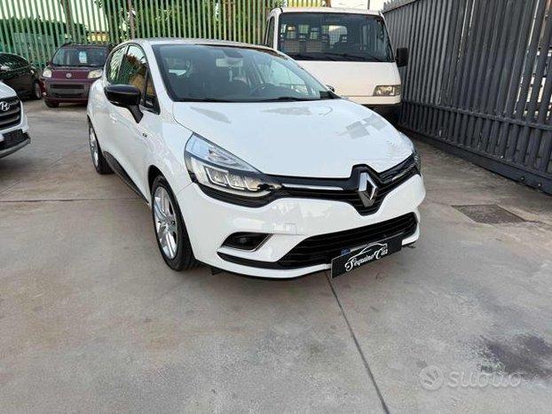 RENAULT Clio dCi 8V 75 CV 5 porte Moschino Life