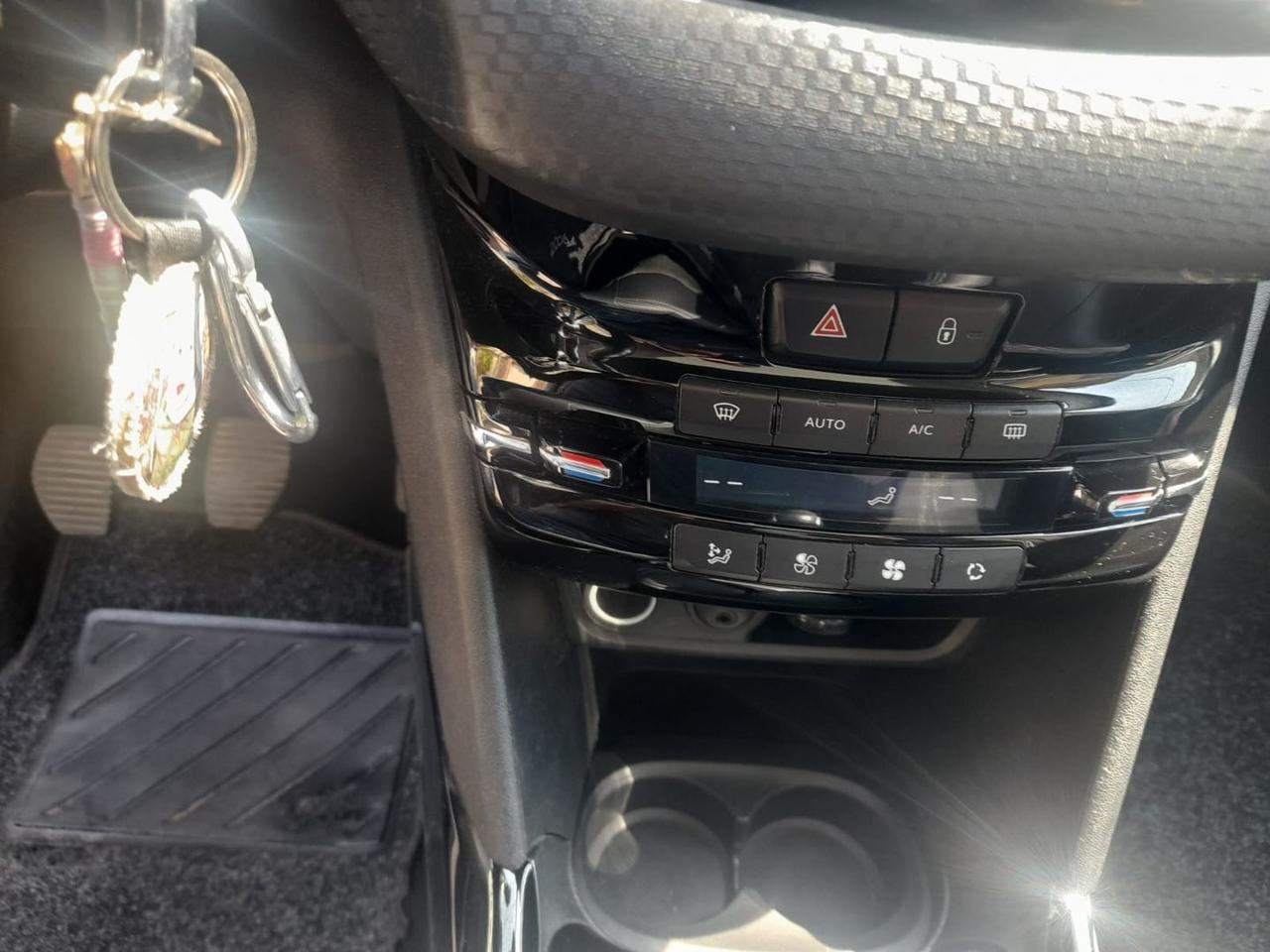 Peugeot 2008 Allure 1.2 PureTech 130 #10994