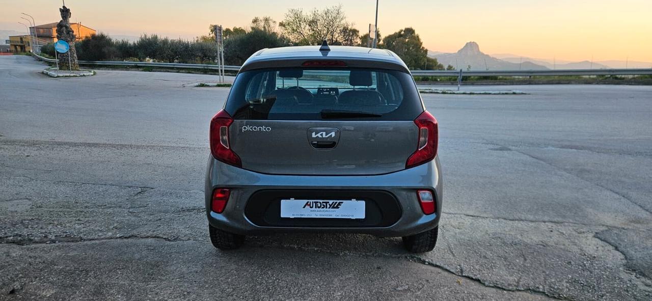 Kia Picanto 1.0 benzina X Line