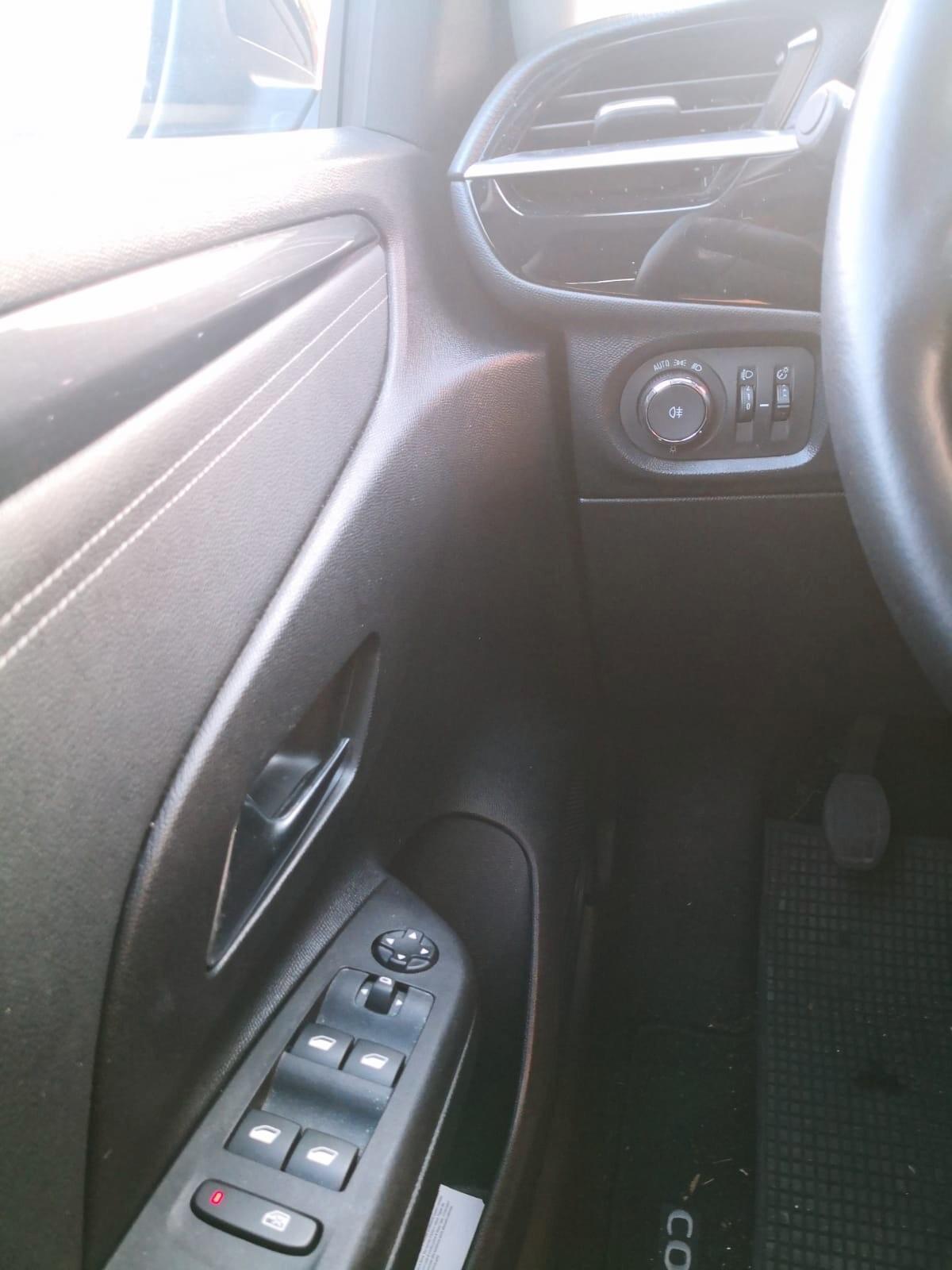 Opel Corsa 1.2 ***NEOPATENTATI***TELECAMERA***