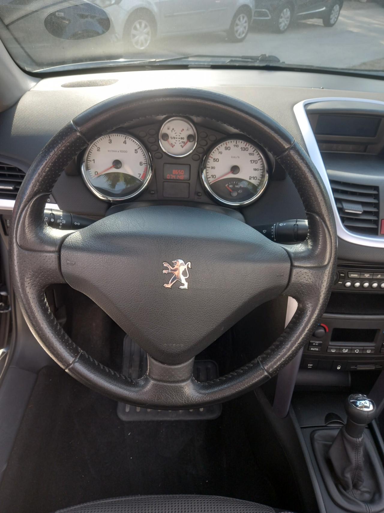 Peugeot 207 1.6 VTi 120CV CC aut. Féline CABRIO