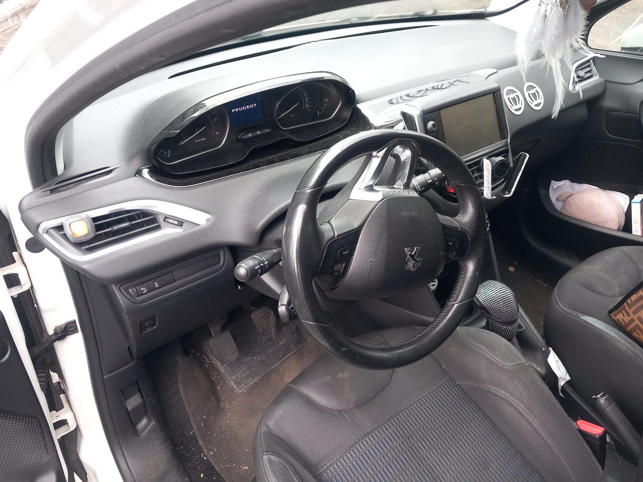 Peugeot 208 1.6 e-HDi 92 CV Stop&Start robotizzato 5 porte Active