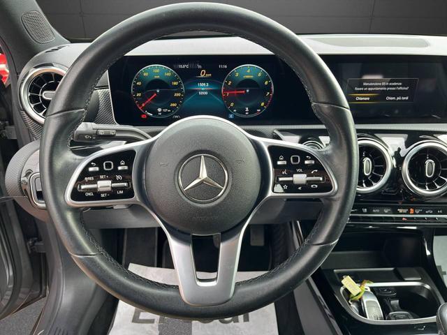 MERCEDES-BENZ A 200 Sport