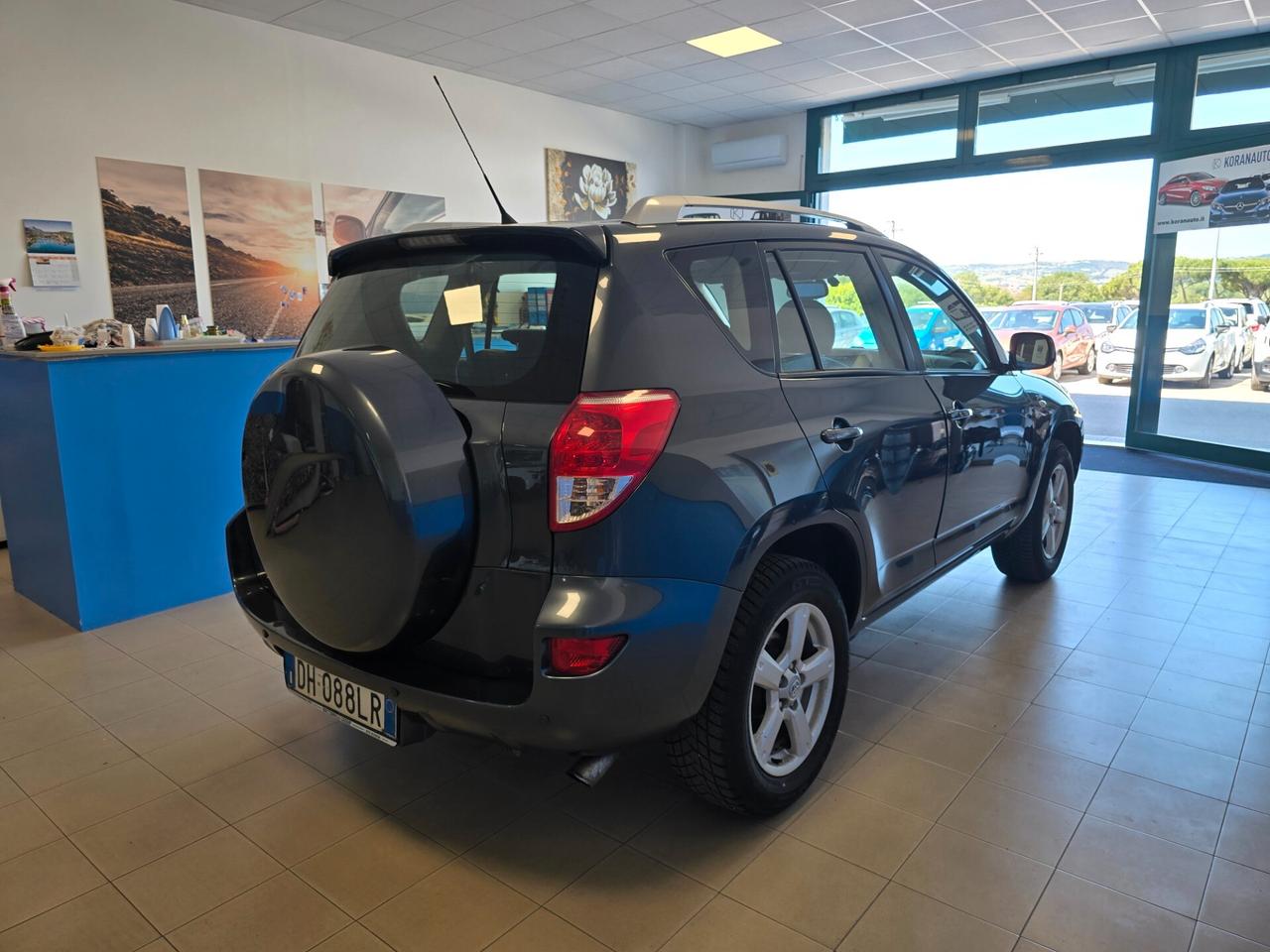 Toyota RAV 4 RAV4 2.2 D-4D 136 CV DPF Luxury