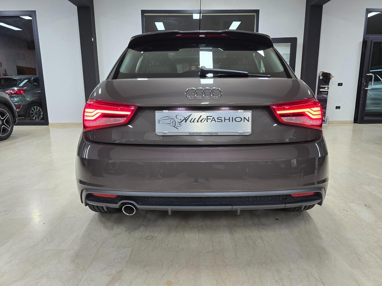 Audi A1 SPB 1.6 TDI 116 CV Sline (Tetto panorama)