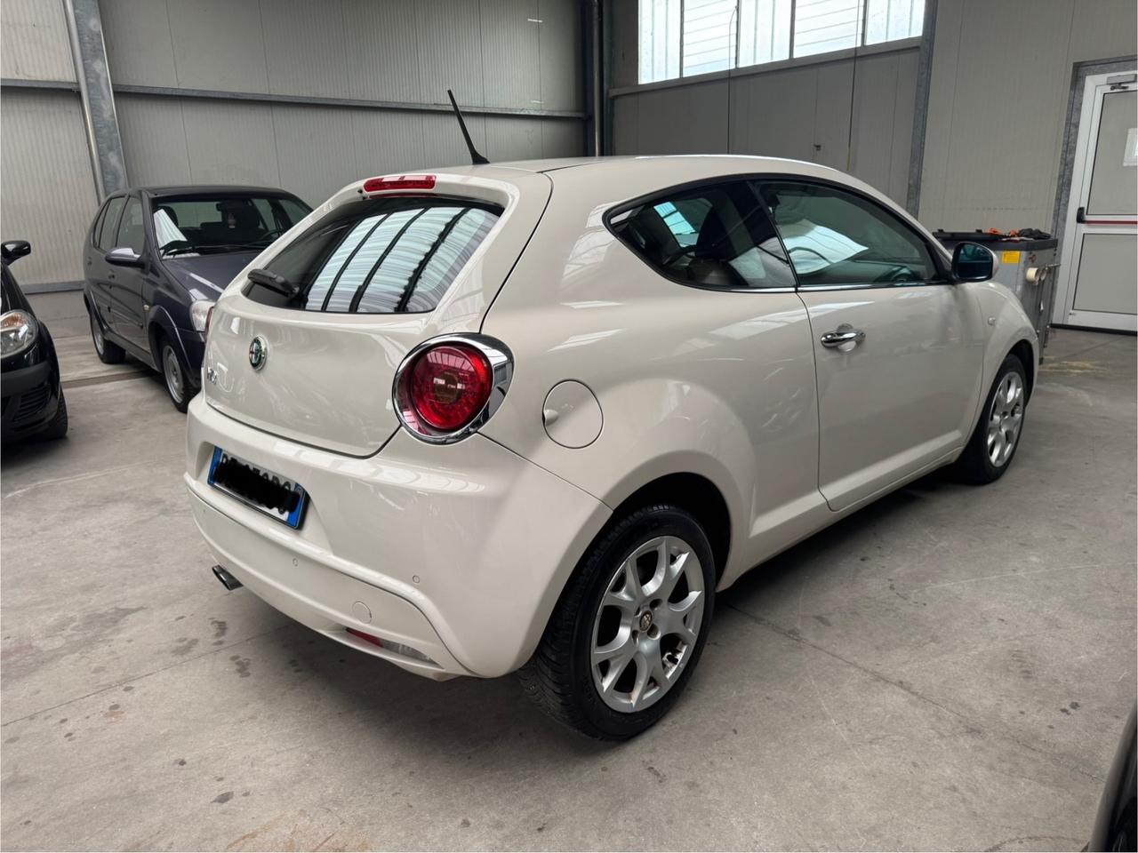 Alfa Romeo MiTo 1.4 T 155 CV Distinctive Sport Pack
