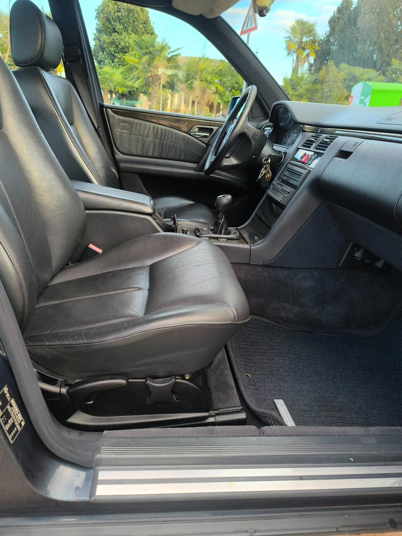 Mercedes-benz E 200 cat Avantgarde