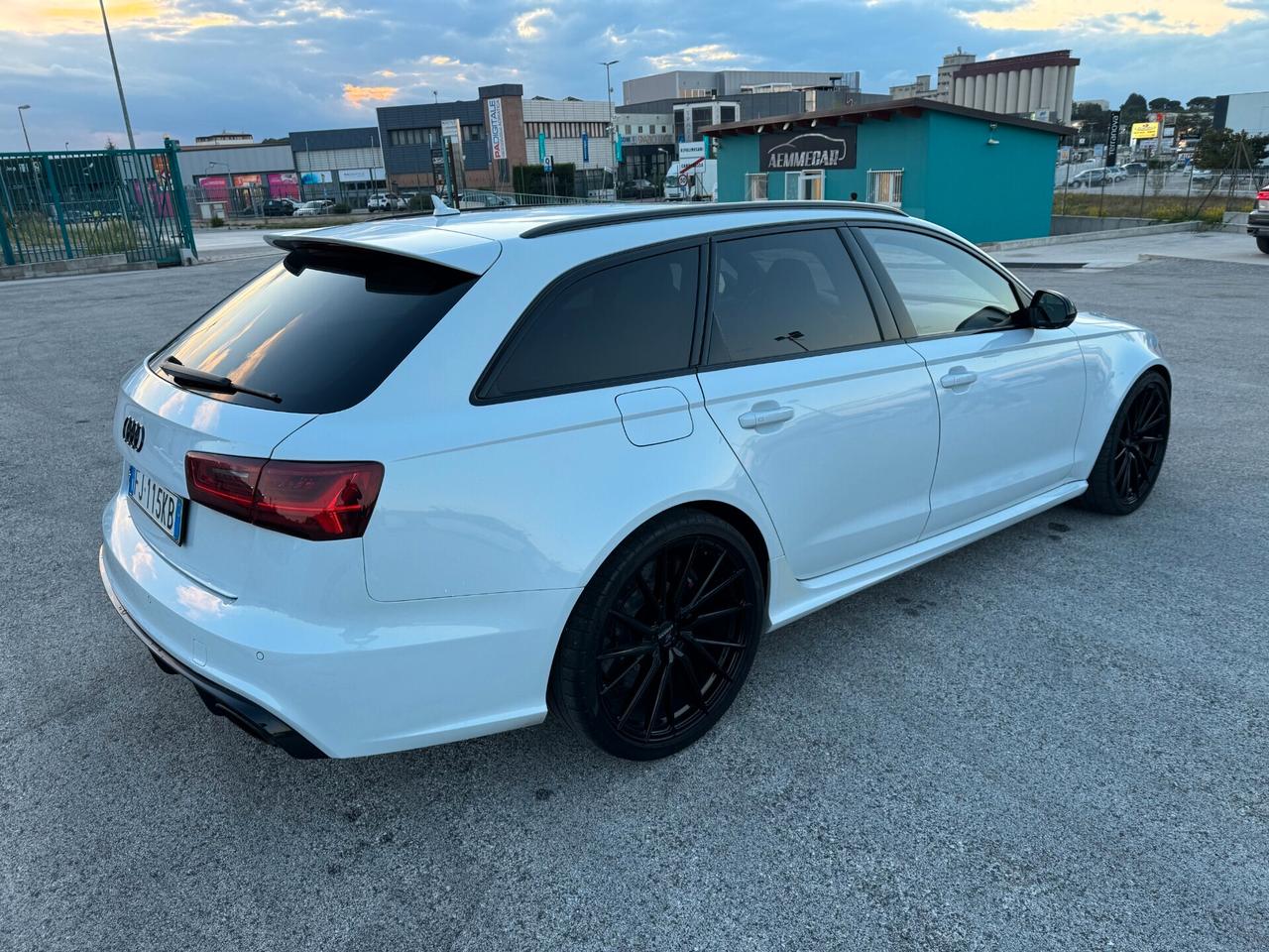 Audi RS6 RS 6 Avant 4.0 TFSI quattro tiptronic performance