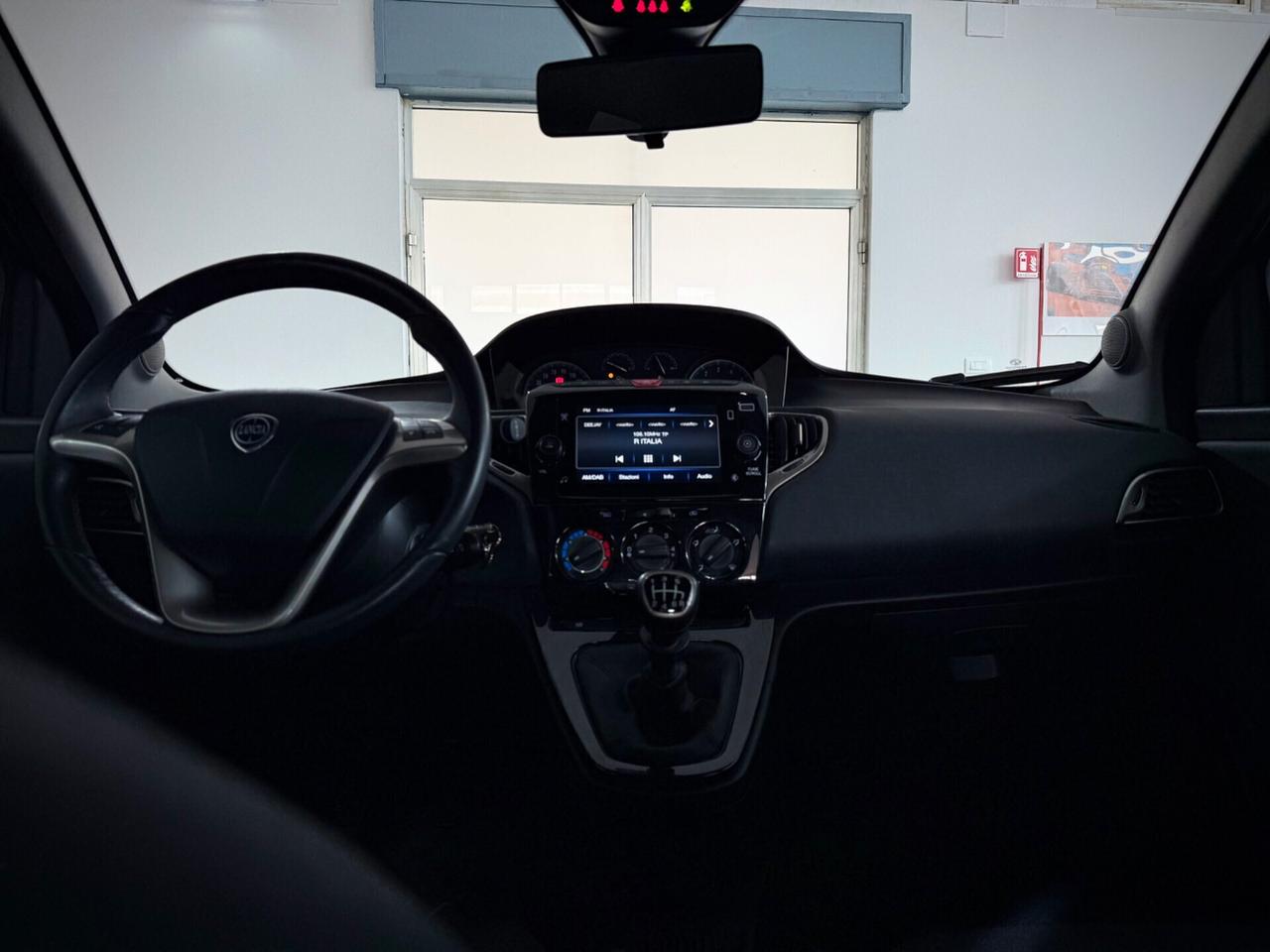 Lancia Ypsilon 1.0 Gold Aziendale 5porte Hybryd