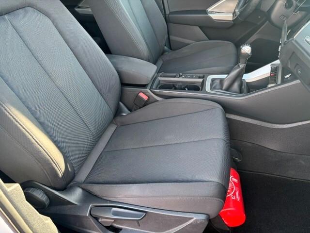 Audi Q3 35 TFSI Business