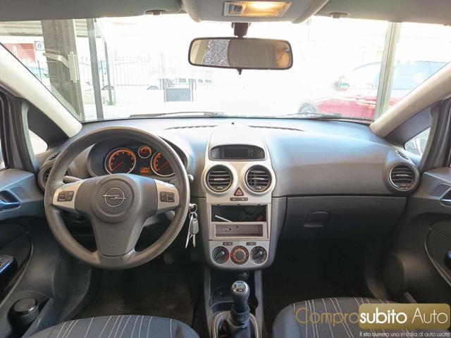 OPEL Corsa 1.2 5 porte Club