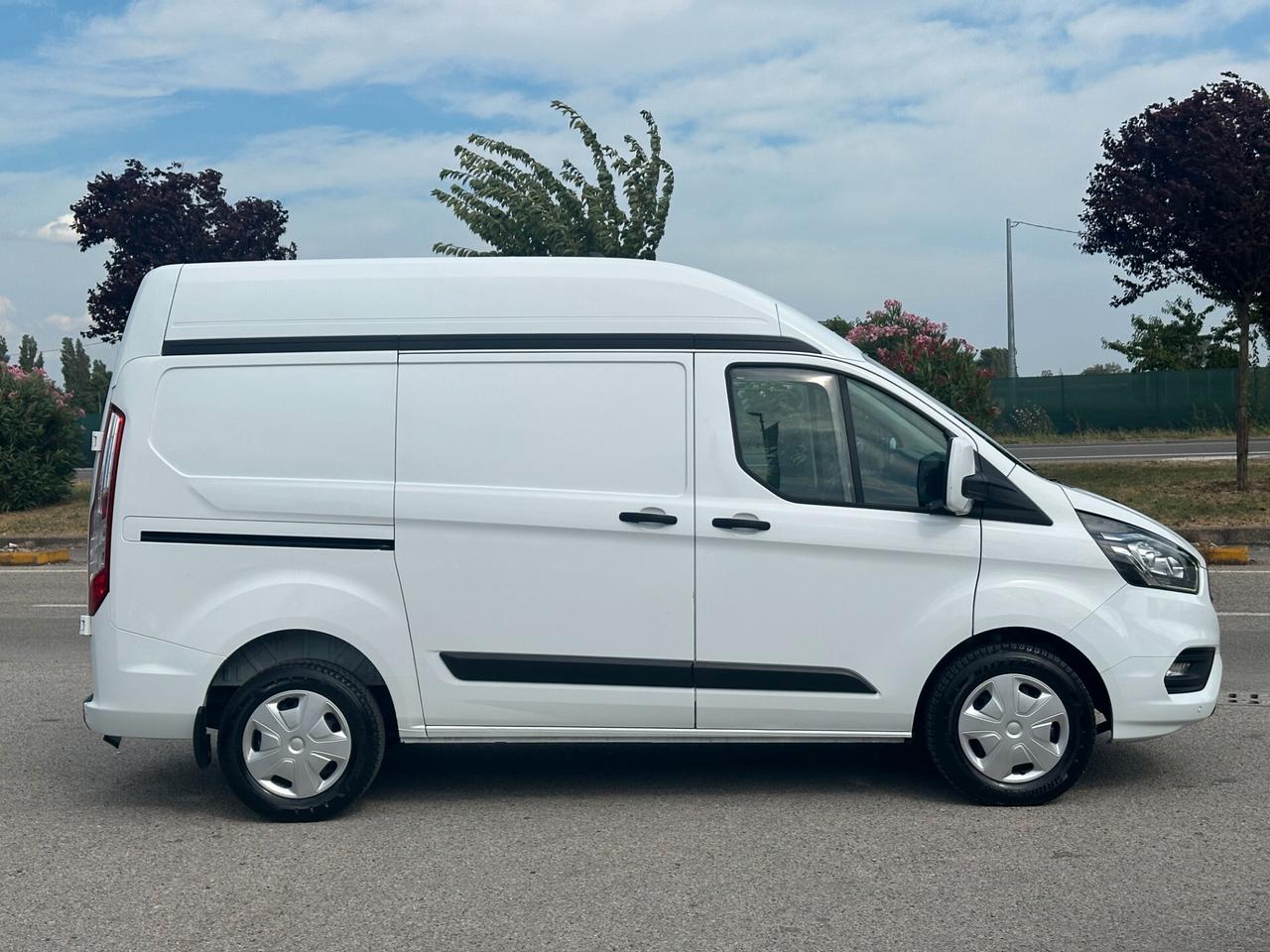 Ford Transit Custom L1H2 2.0 EcoBlue 130 Cv Auto (Euro 6.2)