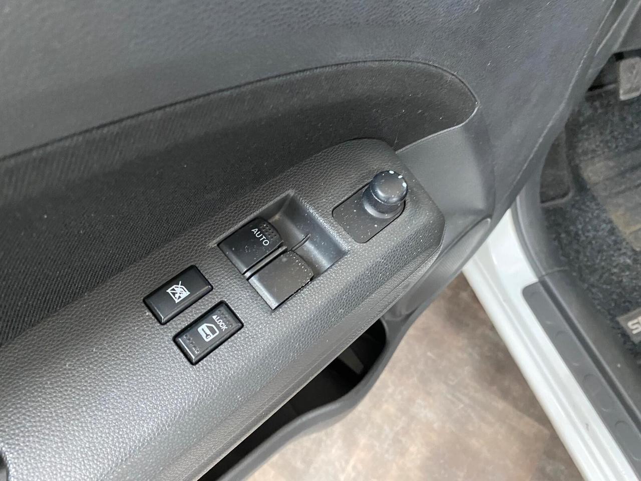 Suzuki Splash 1.0 VVT Style ABS/Clima/Radio/5Porte5Posti
