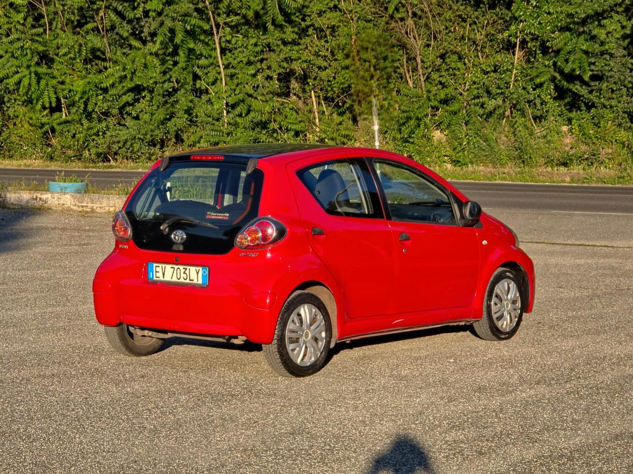 Toyota Aygo 1.0 12V VVT-i 5 porte Cool Soda Connect CV-68 E5B Manuale NEO 2014