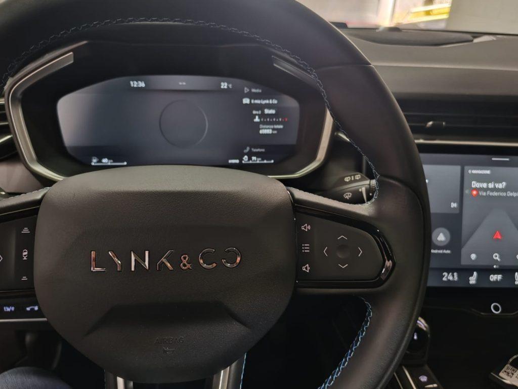 Lynk & Co 01 1.5 td phev auto