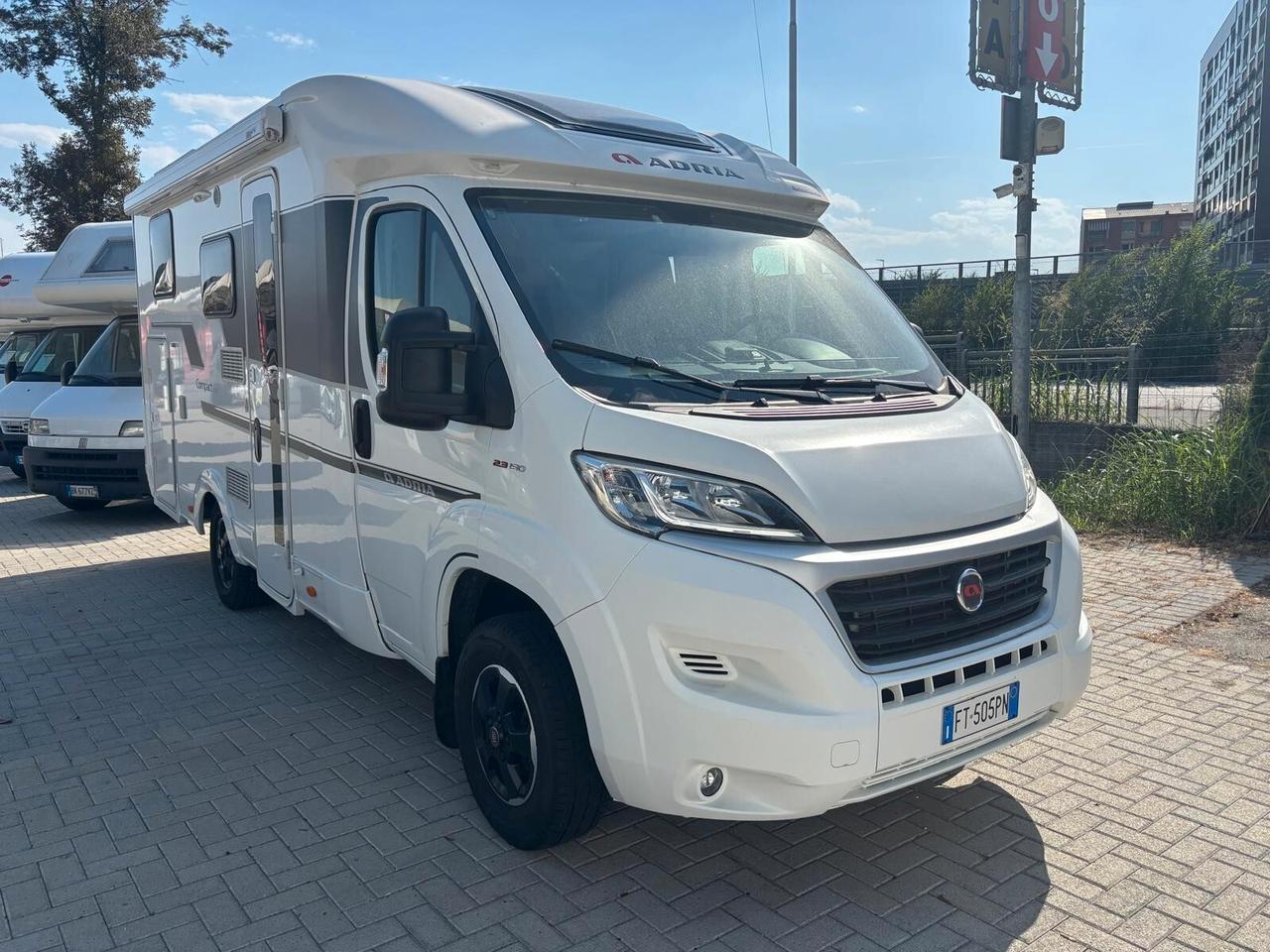 Adria Compact Sl camper