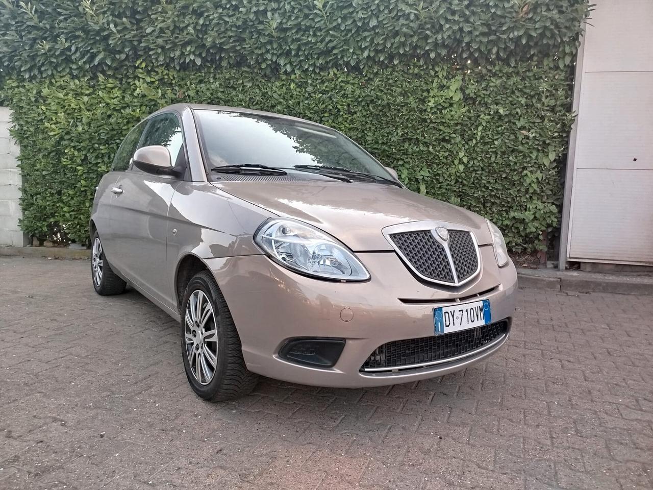 Lancia Ypsilon 1.4 Oro Ecochic GPL