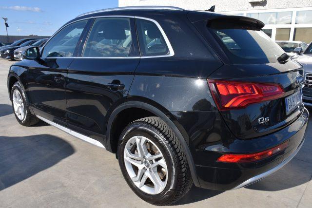 AUDI Q5 35 TDI quattro S tronic Business Design *Cockpit*