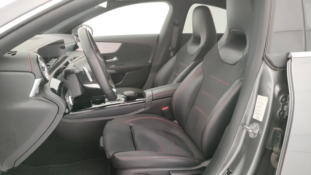 Mercedes-Benz CLA Coupe 200 d Premium auto