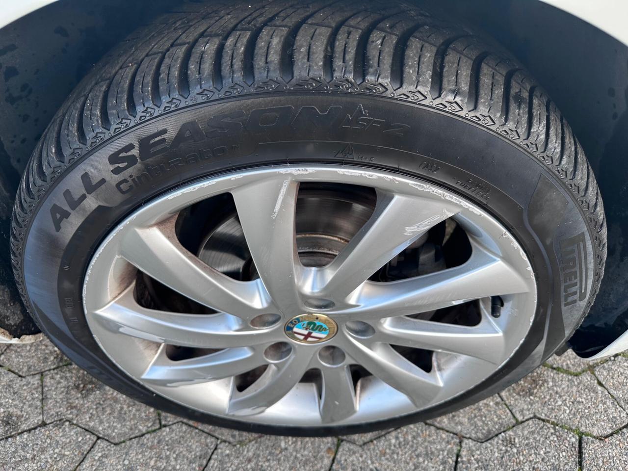 Alfa Romeo Giulietta 1.6 JTDm-2 105 CV Business*EURO5*CERCHI