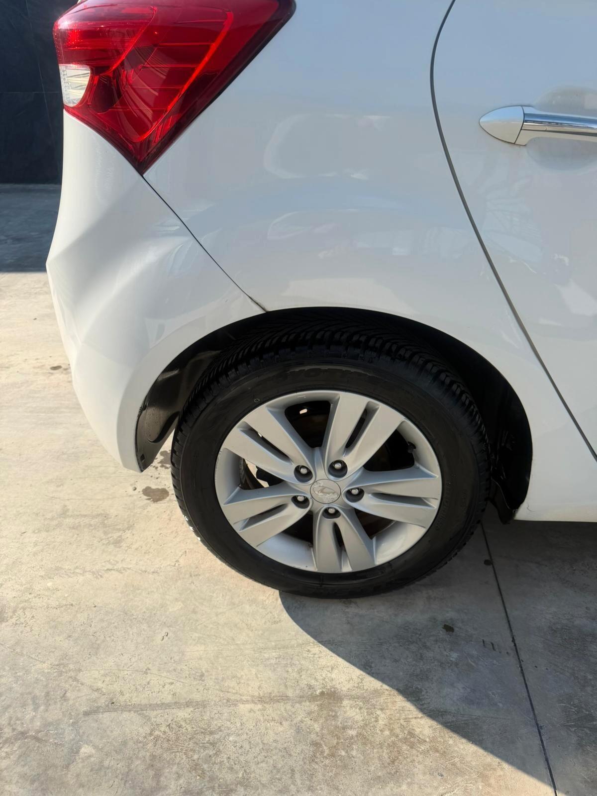 Hyundai iX20 1.4 90 CV benzina \gpl