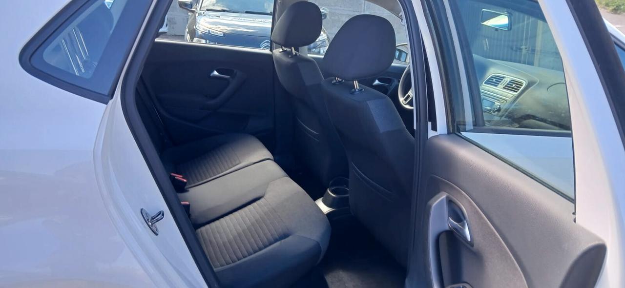 Volkswagen Polo 1.2 TDI Comfortline - 2014