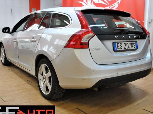 Volvo V60 V60 I 2010 2. R-design * INTERNI IN PELLE *