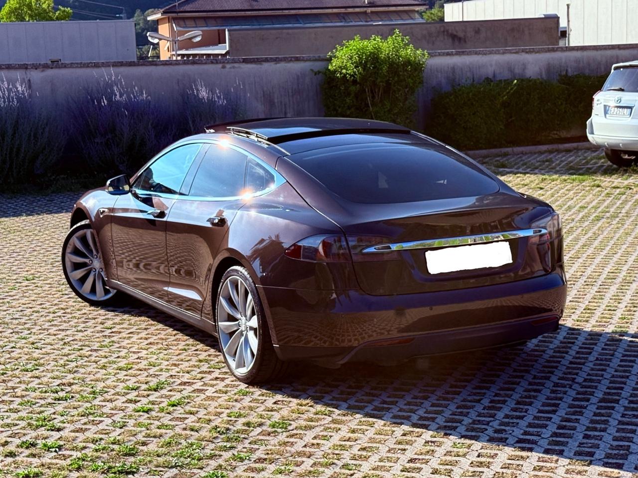 Tesla Model S 85 ,,RICARICA GRATIS A VITA”