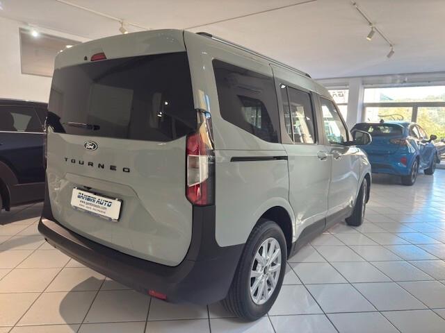 Ford Tourneo Courier 1.0 EcoBoost Titanium