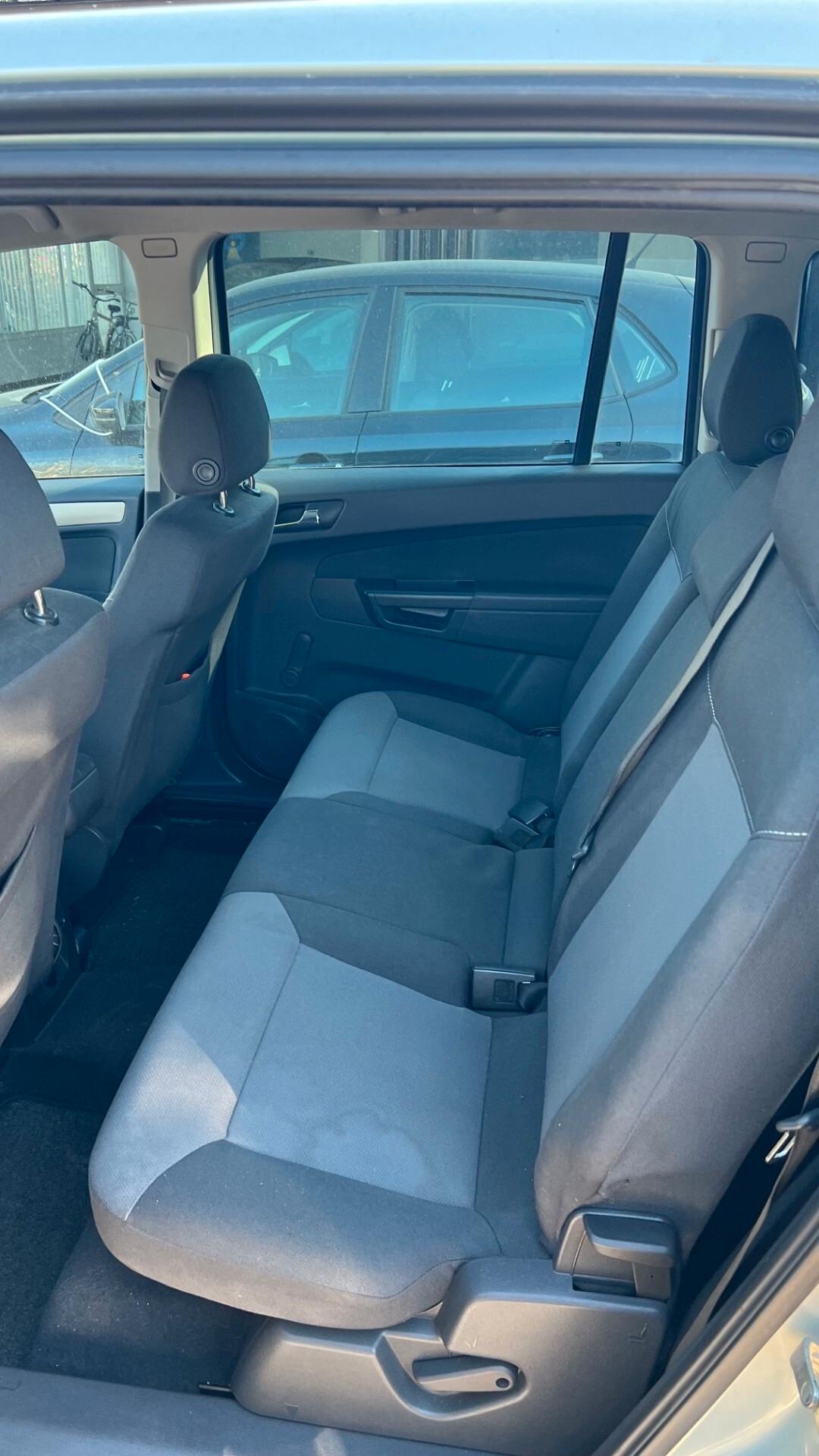 Opel Zafira 1.6 16V ecoM 94CV Cosmo