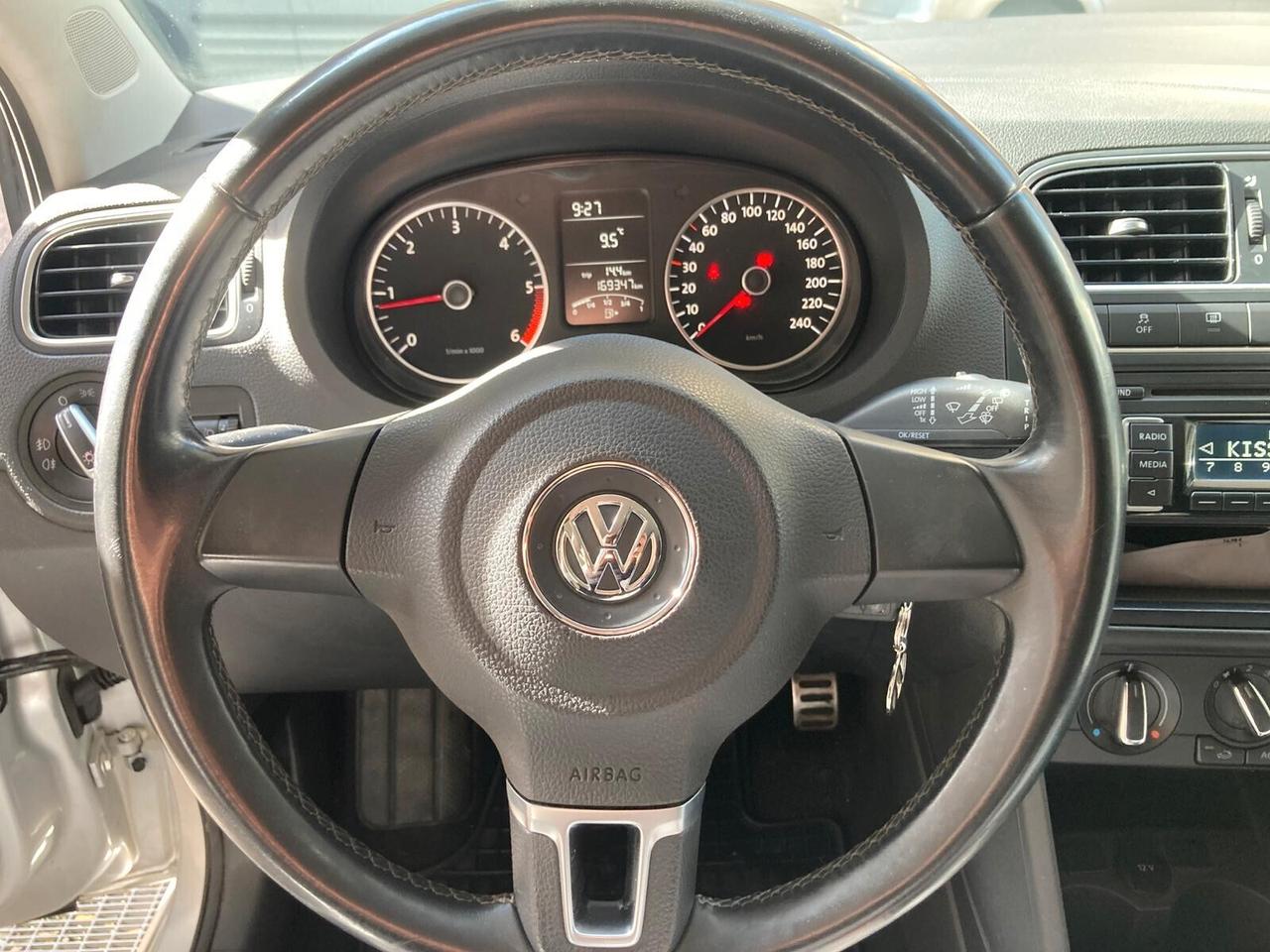 Volkswagen Polo 1.6 TDI -X NEOPATENTATI-2011