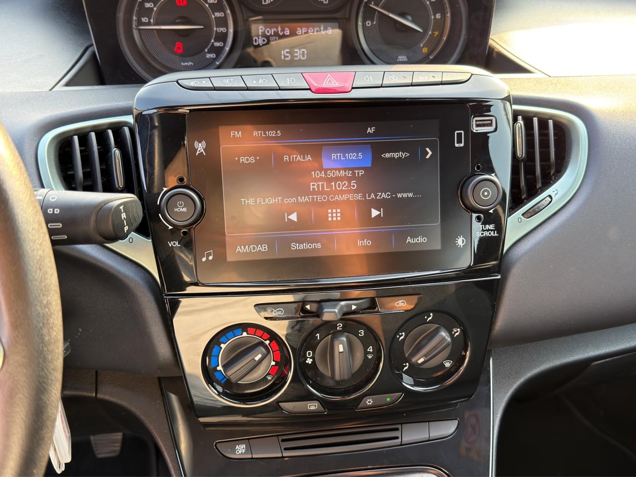 LANCIA Ypsilon 3ª serie Ypsilon 1.0 FireFly 5 porte S&S Hybrid Gold
