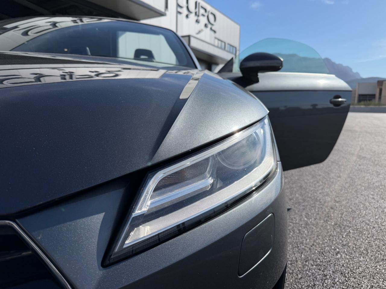 Audi TT Roadster 2.0 TDI ultra S line