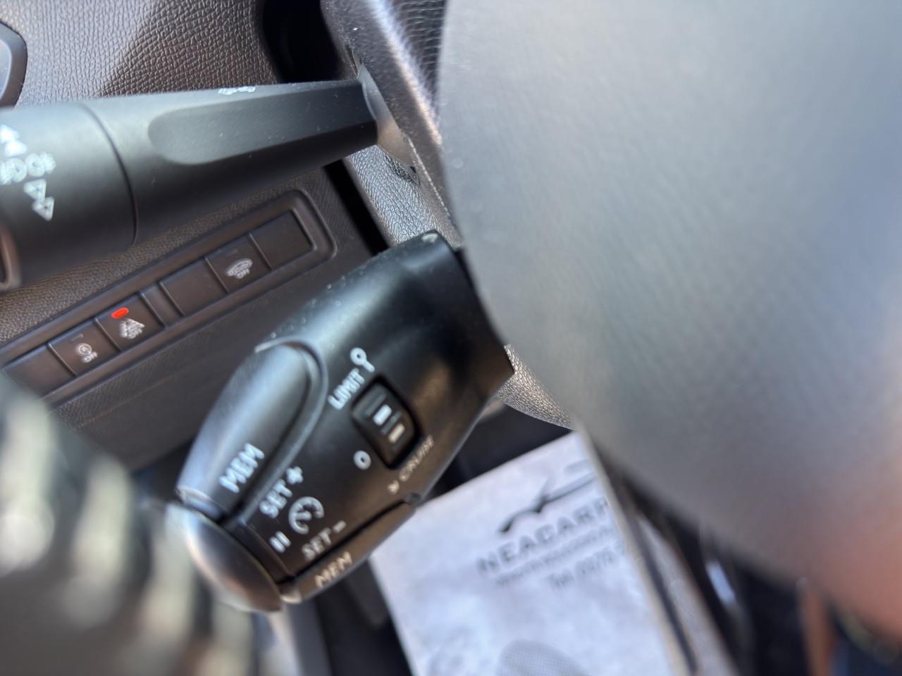 Peugeot 308 B.HDi 130 CV ALLURE -NAVI-XENO-SENSORI ANT/POST-E6D-CERCHI 17-VETRI PRIVACY-