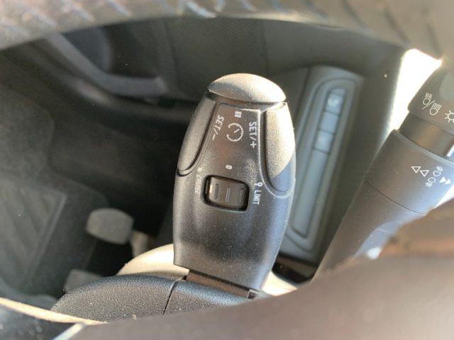 PEUGEOT 2008 PureTech 82 S&S Allure