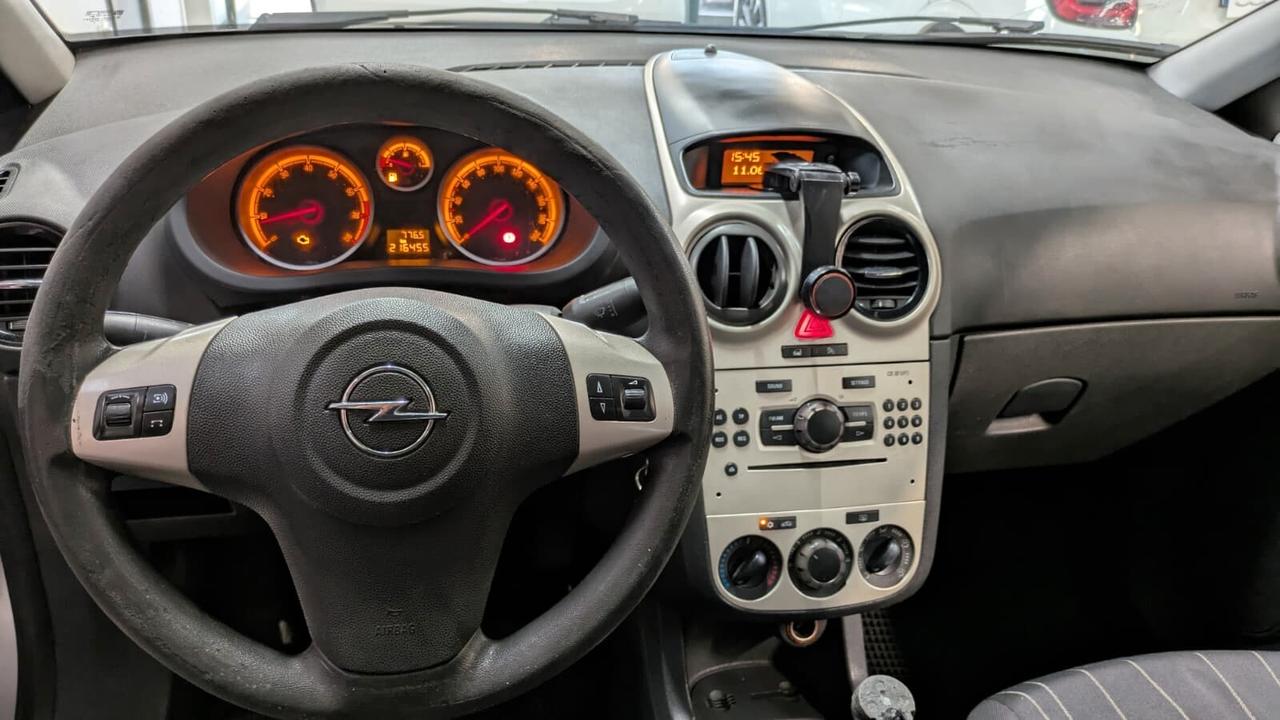 Opel Corsa 1.2 5 porte Cosmo