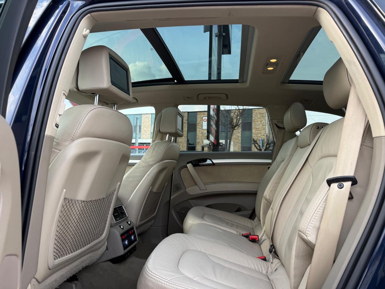 Audi Q7 3.0 V6 TDI 245 CV QUATTR0 7 POSTI